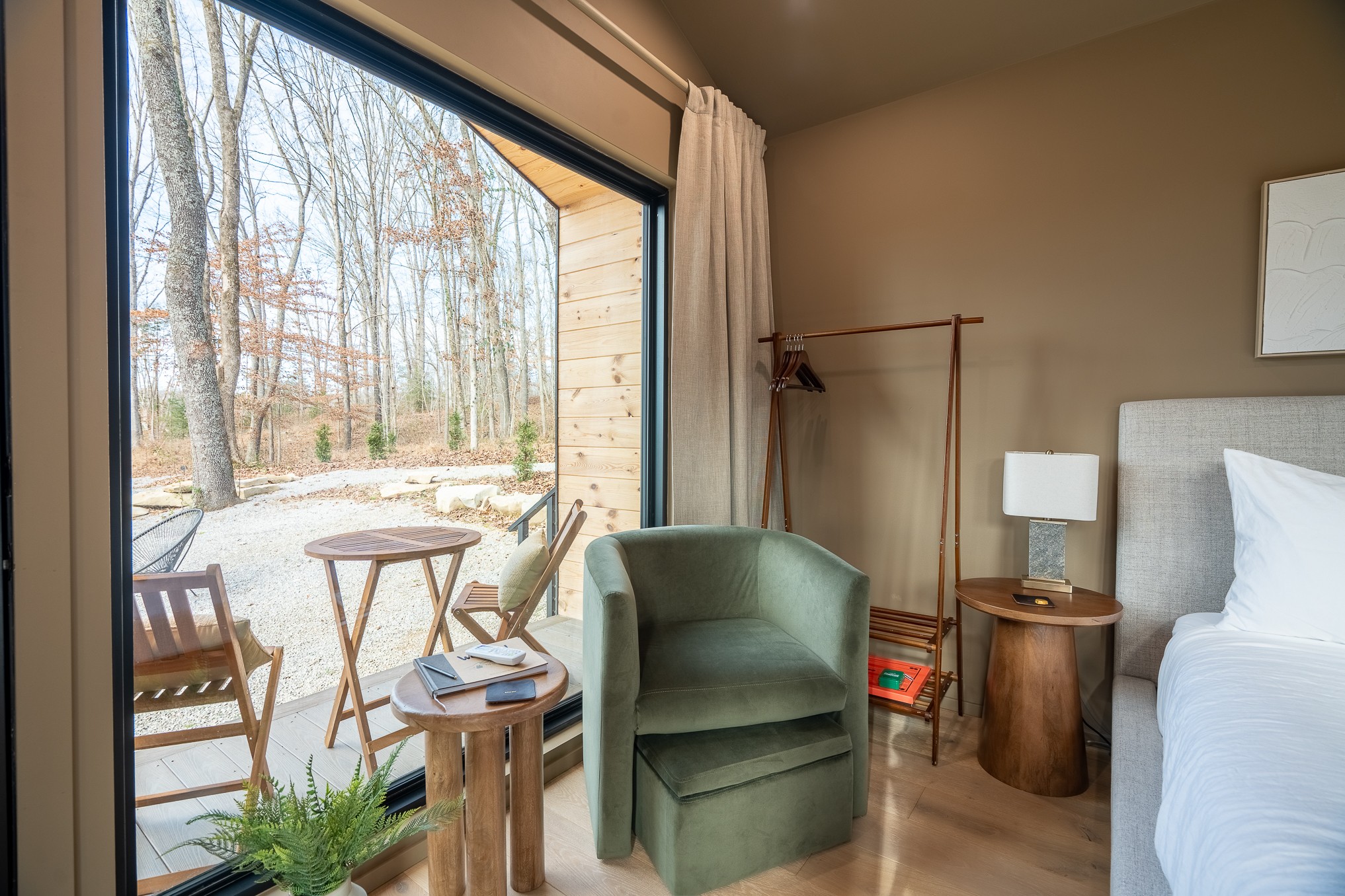 1545 Blue Springs Road Sparta, TN 38583 - Photo 43 of 99 a living room with furniture and a large window