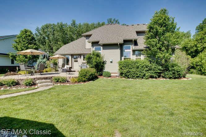 4293 Burke Road Newport, MI 48166 - Photo 6 of 36 5) BACK OF HOME 2.jpg