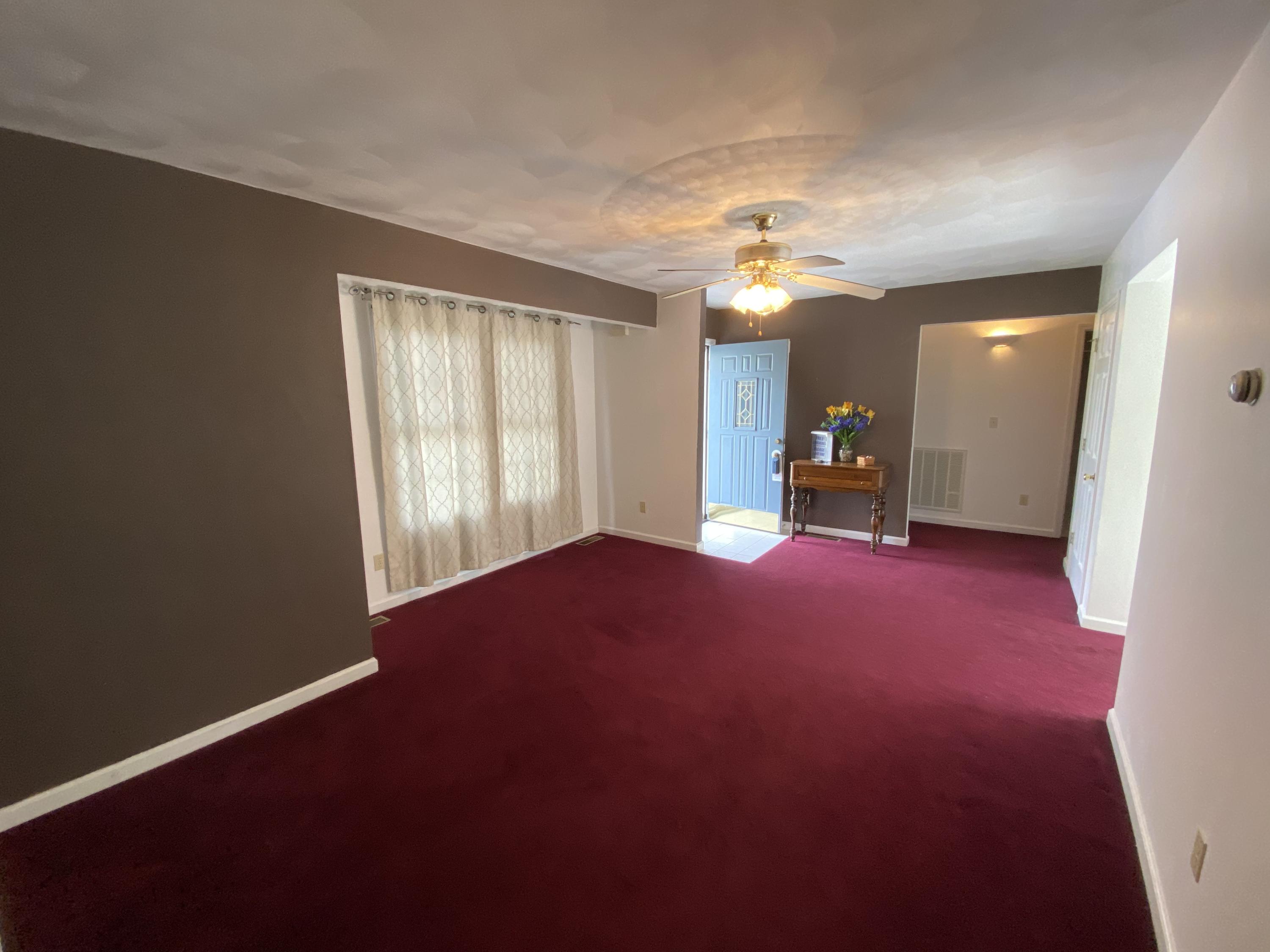 3450 Sterling Road Roanoke, VA 24014 - Photo 16 of 44 IMG_1104