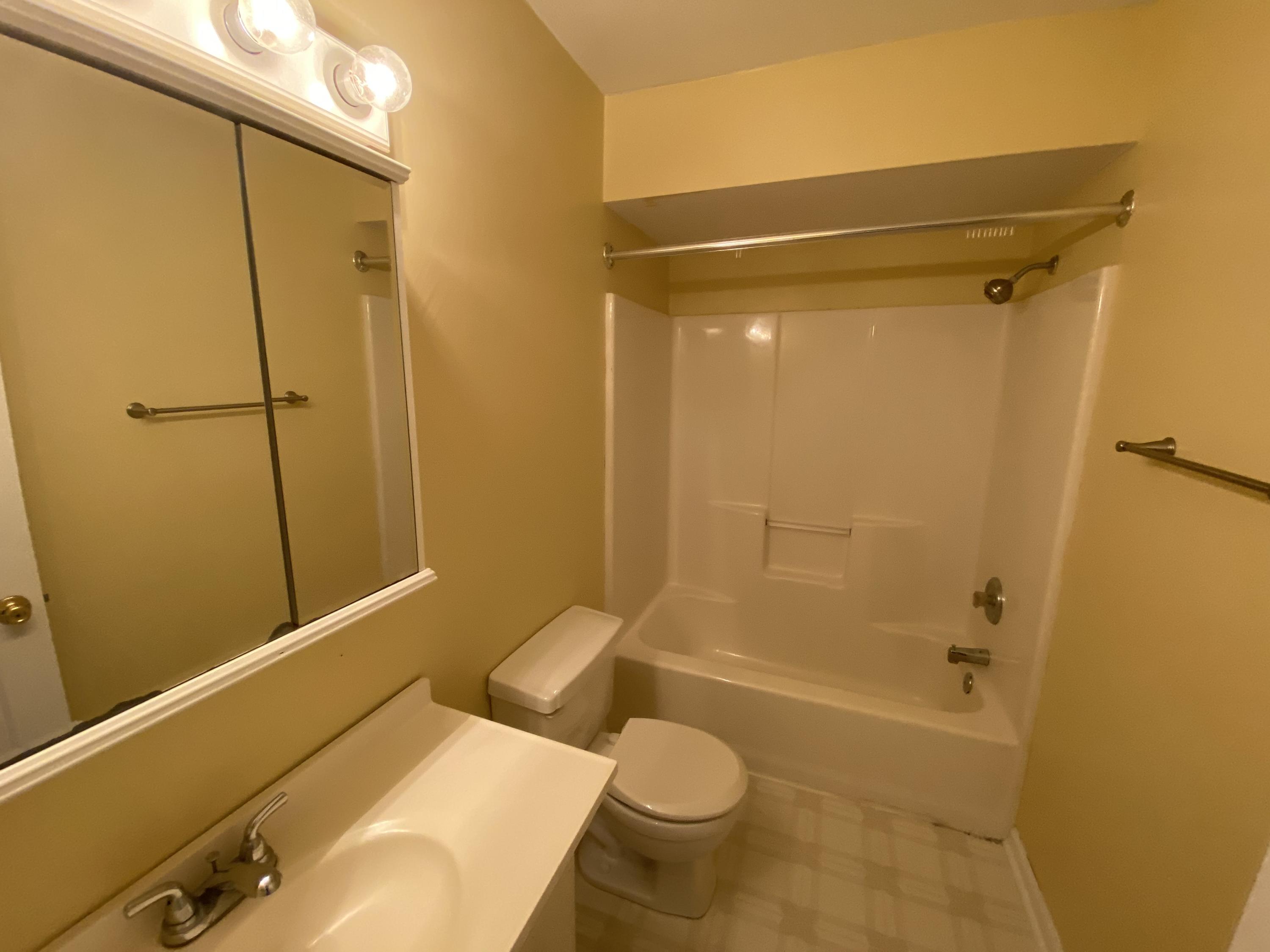 3450 Sterling Road Roanoke, VA 24014 - Photo 19 of 44 IMG_1097