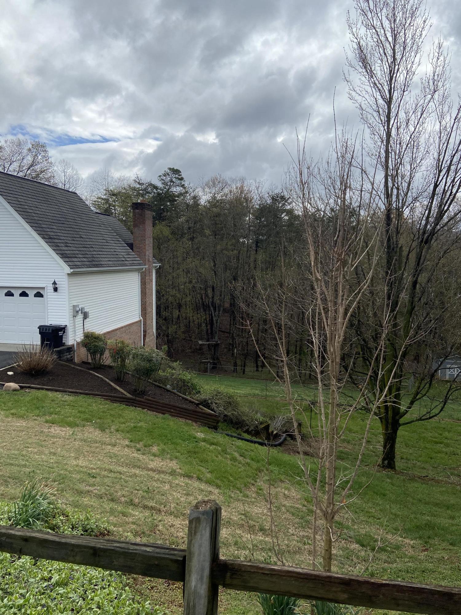 3450 Sterling Road Roanoke, VA 24014 - Photo 3 of 44 IMG_1077