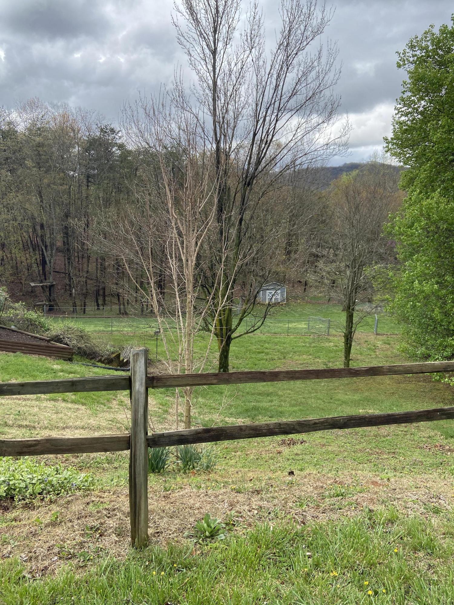 3450 Sterling Road Roanoke, VA 24014 - Photo 5 of 44 IMG_1075