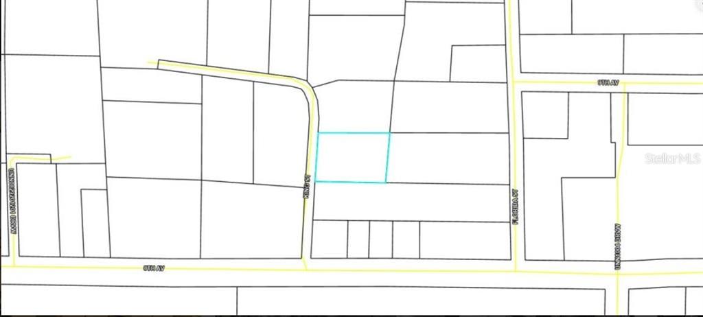 810 King Street Graceville, FL 32440 - Photo 4 of 8 a view of a balcony