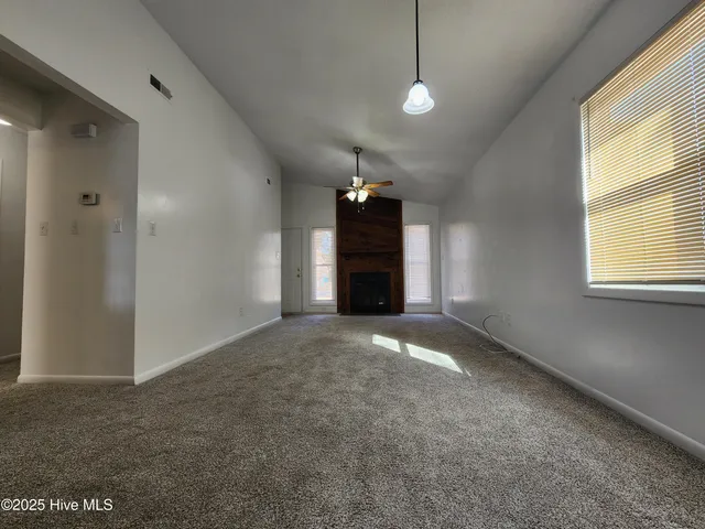 $1,050 | 158 Village Drive, Jacksonville, NC 28546