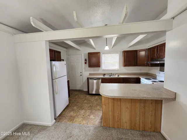 $1,050 | 158 Village Drive, Jacksonville, NC 28546