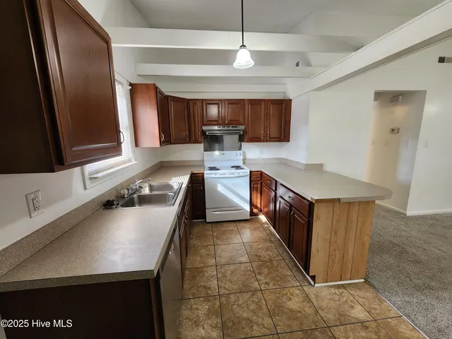 $1,050 | 158 Village Drive, Jacksonville, NC 28546