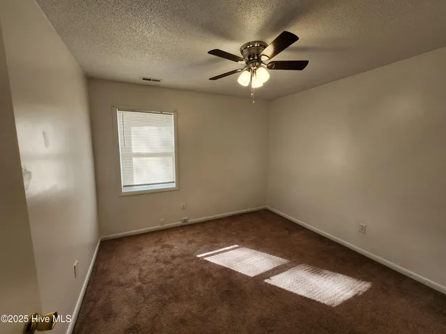 $1,050 | 158 Village Drive, Jacksonville, NC 28546