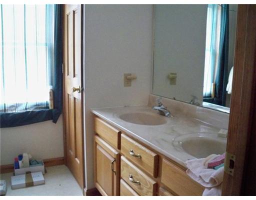353 Dexter Road Cambridge, ME 04923 - Photo 10 of 14 Bathroom.