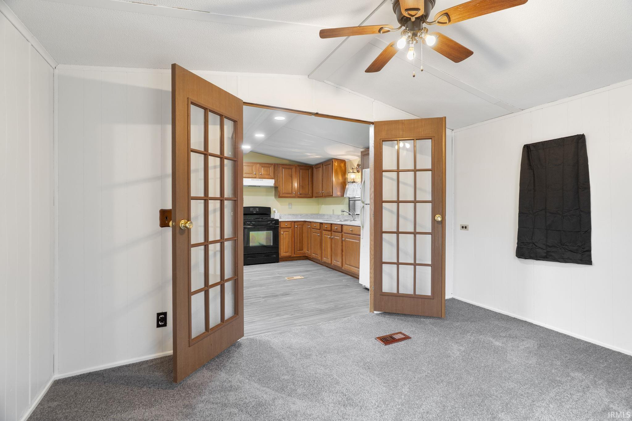 11137 North Quiet Water Road Monticello, IN 47960 - Photo 21 of 27