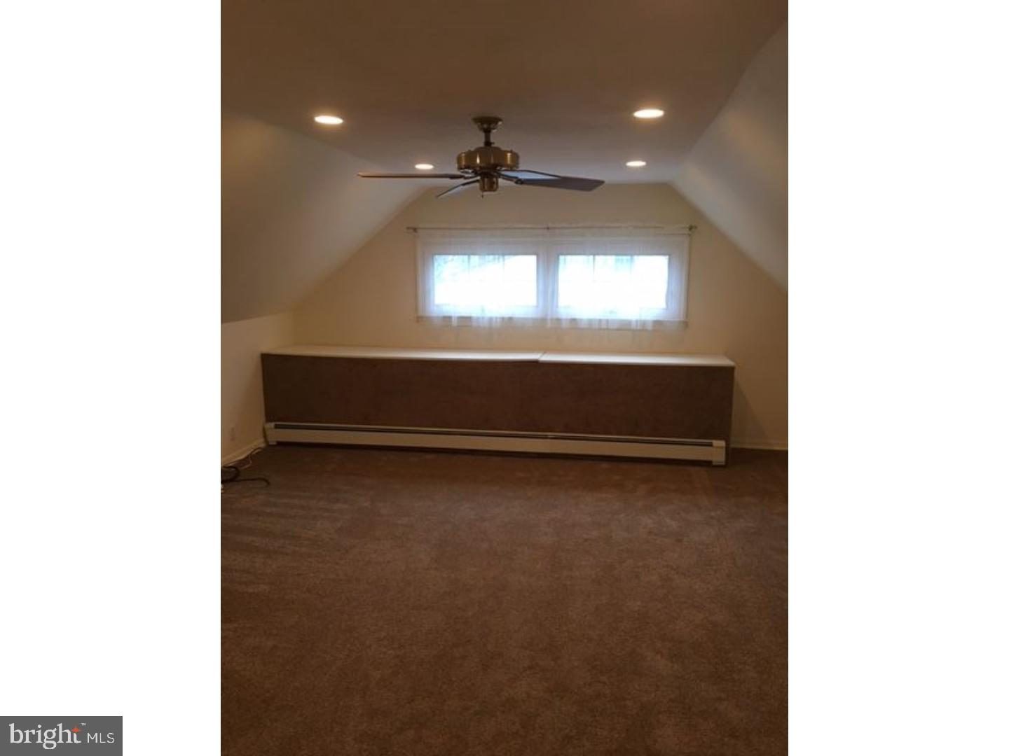 89 Hedge Road Levittown, PA 19056 - Photo 11 of 13 Gallery Image 11