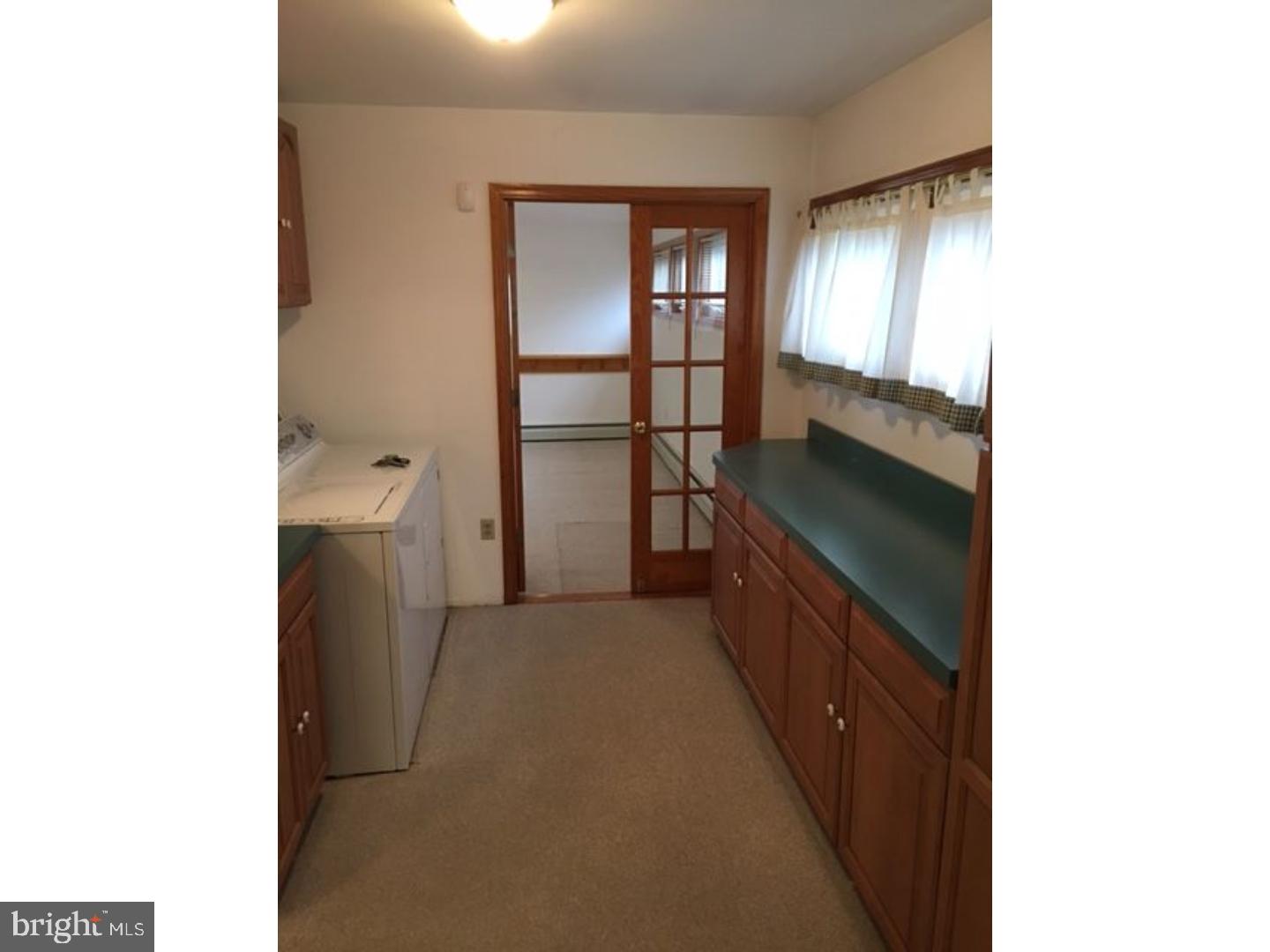 89 Hedge Road Levittown, PA 19056 - Photo 4 of 13 Gallery Image 4