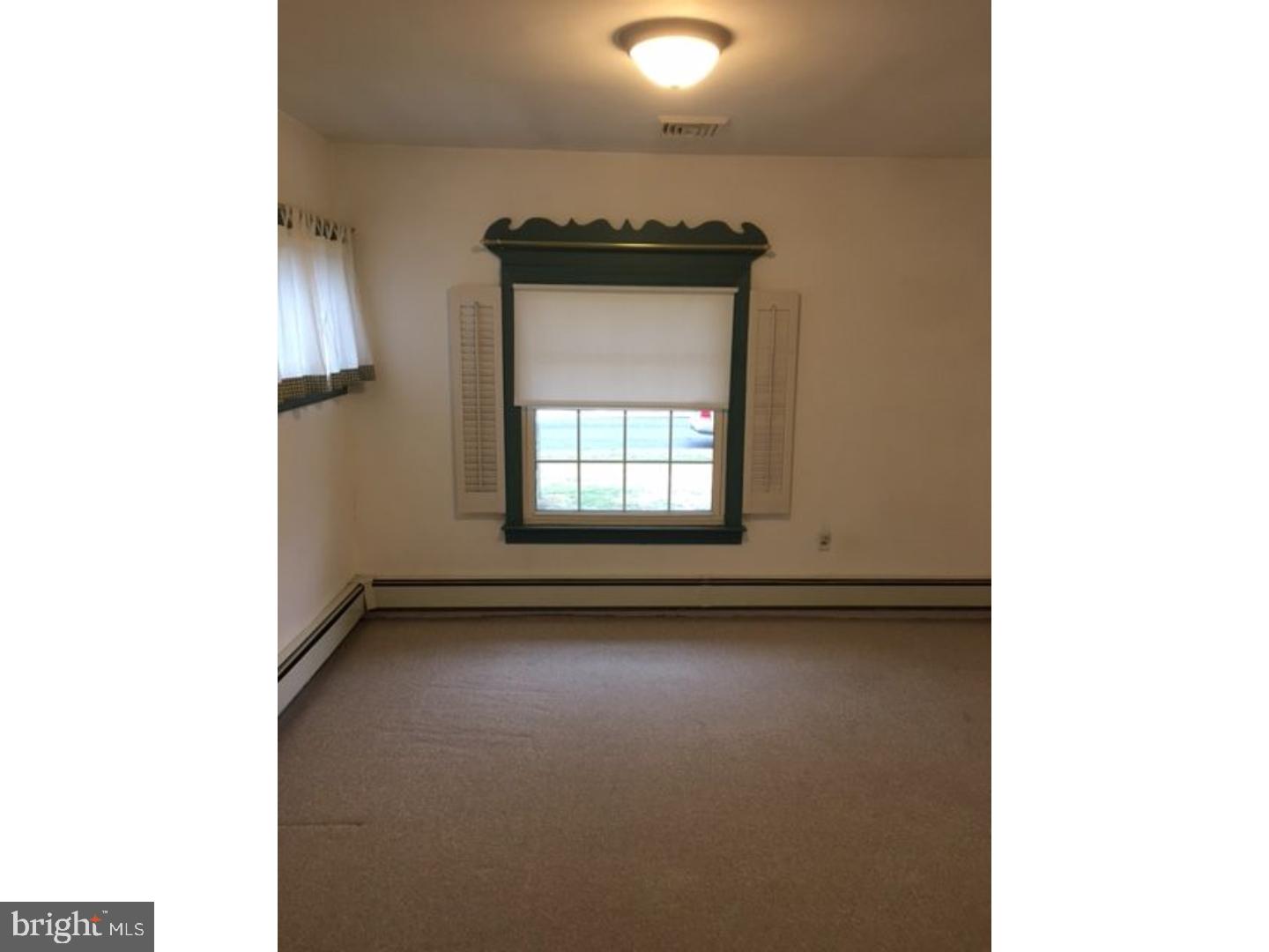 89 Hedge Road Levittown, PA 19056 - Photo 6 of 13 Gallery Image 6