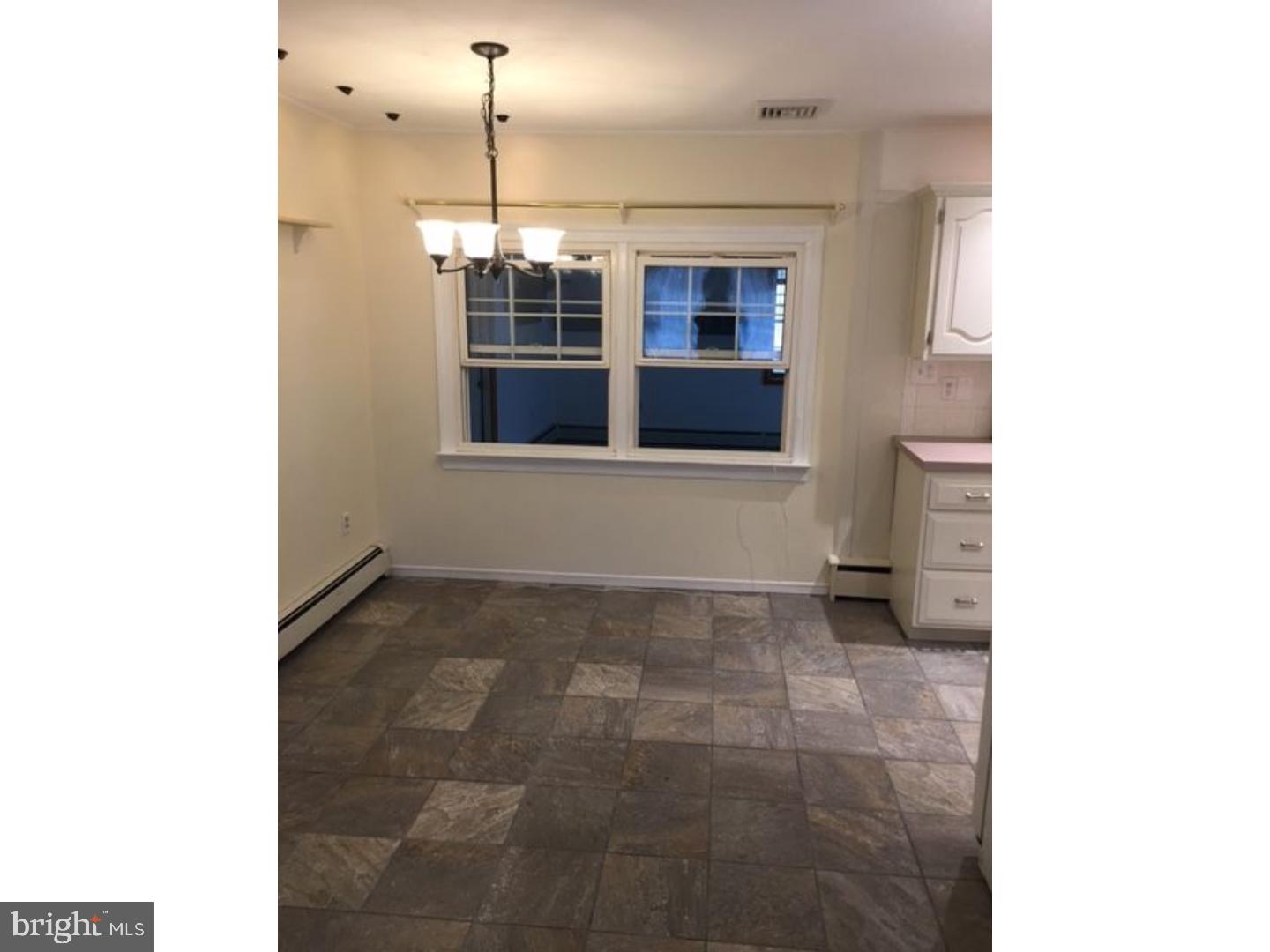 89 Hedge Road Levittown, PA 19056 - Photo 9 of 13 Gallery Image 9
