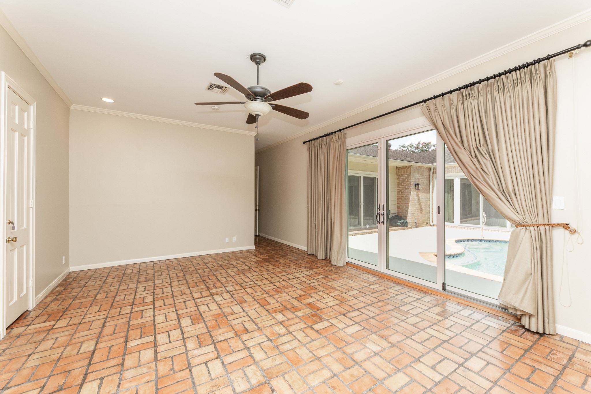 251 Gessner Road Houston, TX 77024 - Photo 26 of 43