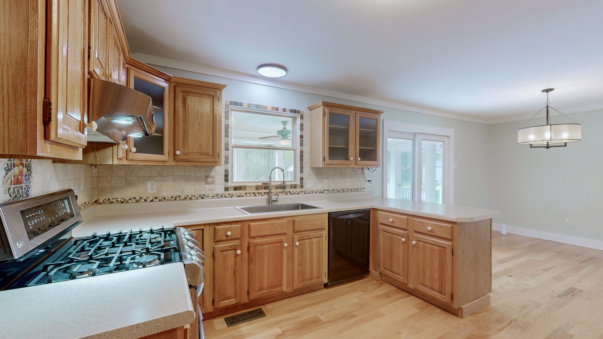 585 Scoby Road Paris, TN 38242 - Photo 13 of 54 Gallery Image 13