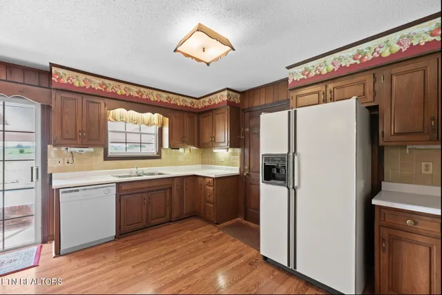 $629,900 | 571 Calhoun Drive, Greenback, TN 37742