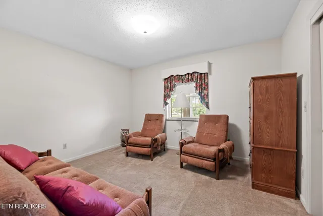 $629,900 | 571 Calhoun Drive, Greenback, TN 37742