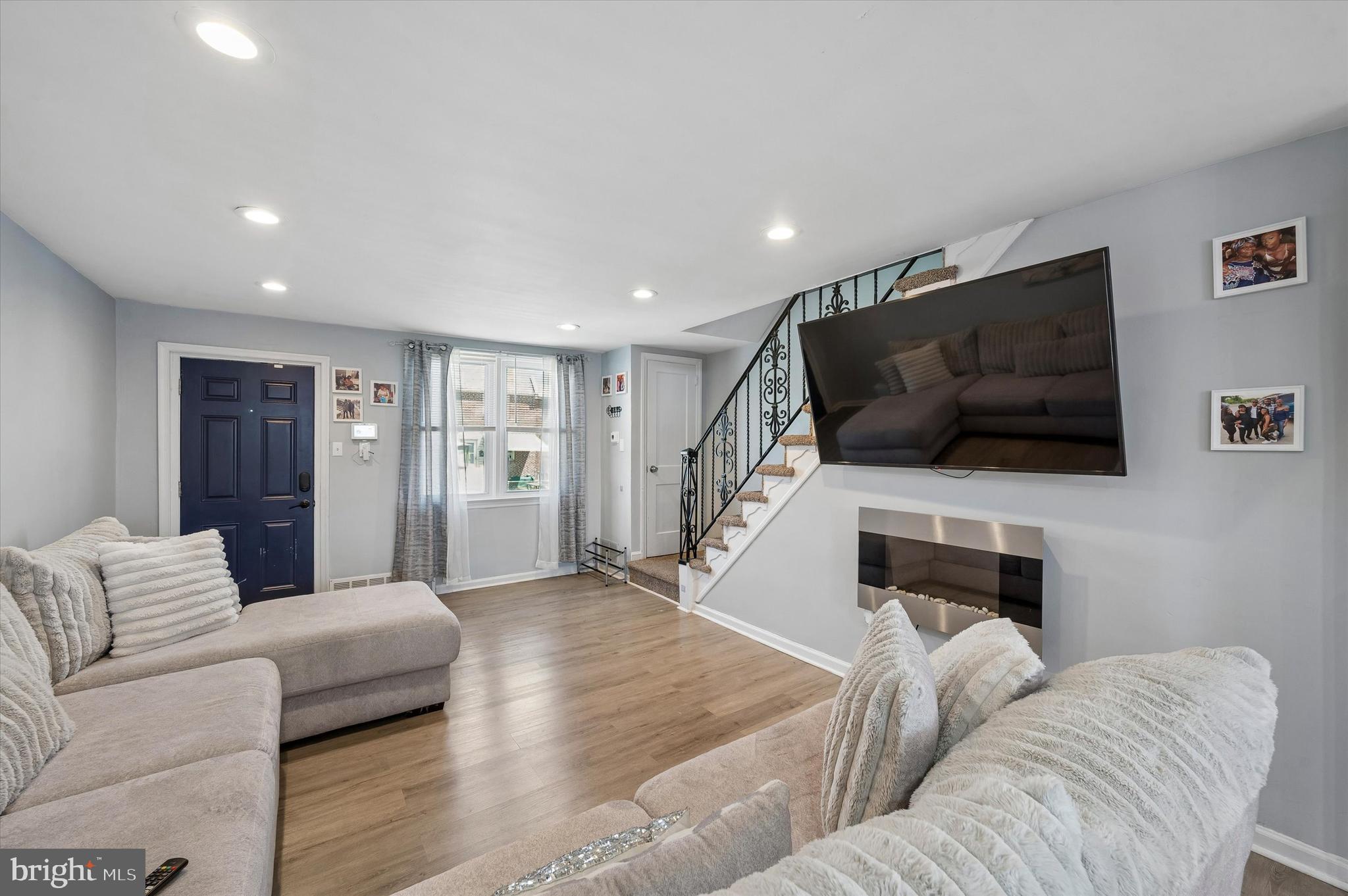 1322 Edgehill Road Darby, PA 19023 - Photo 4 of 32