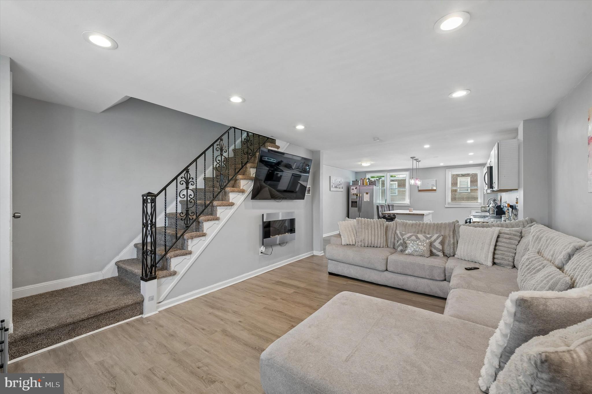 1322 Edgehill Road Darby, PA 19023 - Photo 5 of 32