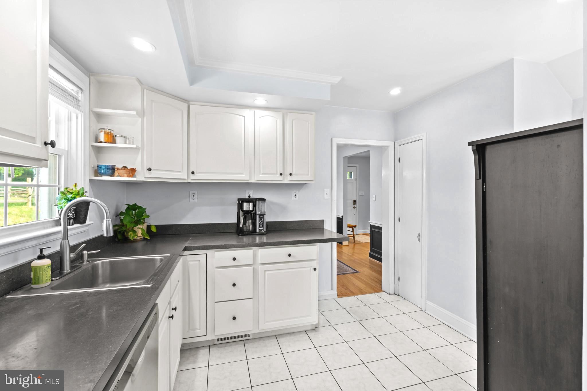 6218 Haddon Avenue Baltimore, MD 21212 - Photo 9 of 24 Kitchen