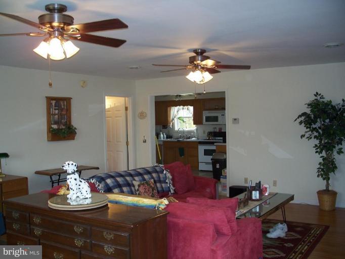7455 Dyer Road Denton, MD 21629 - Photo 11 of 19 Family Room #2
