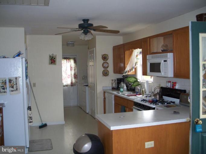 7455 Dyer Road Denton, MD 21629 - Photo 18 of 19 Kitchen