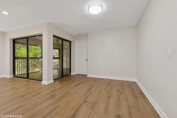 $2,100 | 3901 Cocoplum Circle, Unit 3521, Coconut Creek, FL 33063