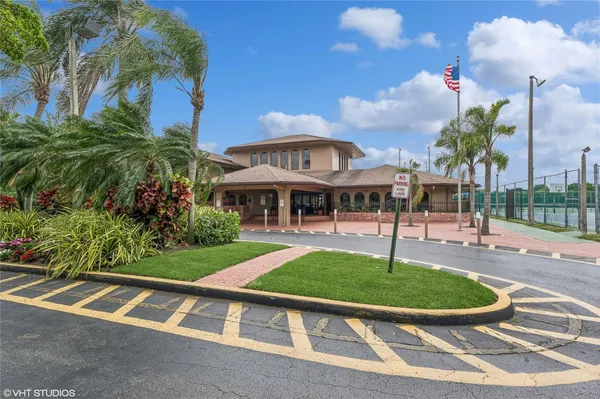 $2,100 | 3901 Cocoplum Circle, Unit 3521, Coconut Creek, FL 33063