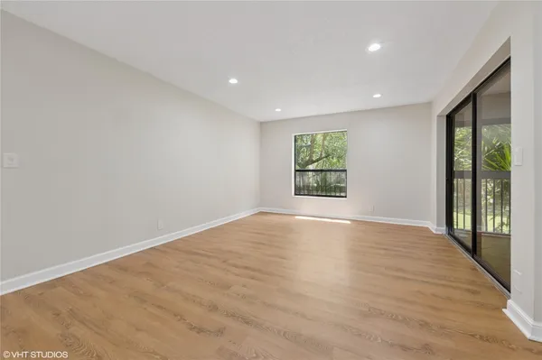 $2,100 | 3901 Cocoplum Circle, Unit 3521, Coconut Creek, FL 33063