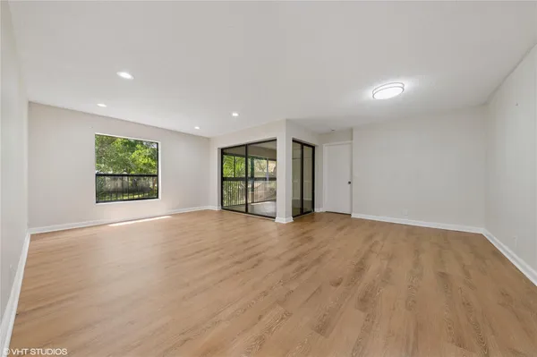 $2,100 | 3901 Cocoplum Circle, Unit 3521, Coconut Creek, FL 33063