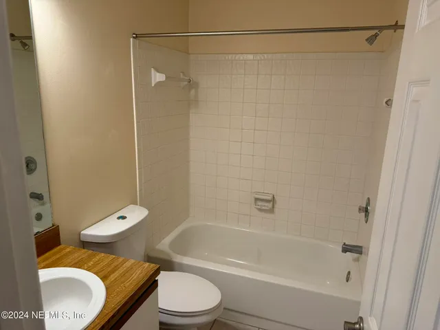 $1,700 | 7620 Baymeadows Circle West, Unit 2246, Jacksonville, FL 32256