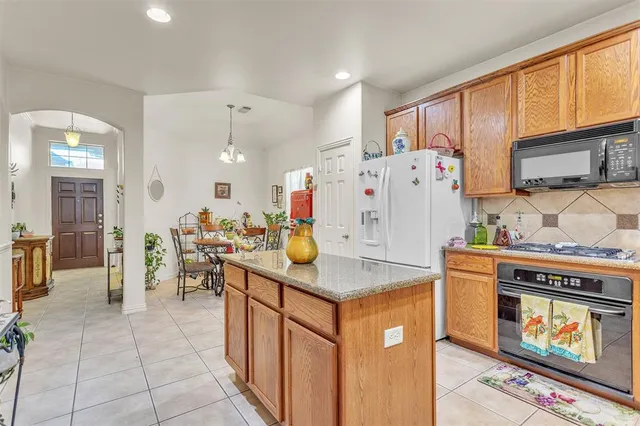 a bathroom with sink and a mirror