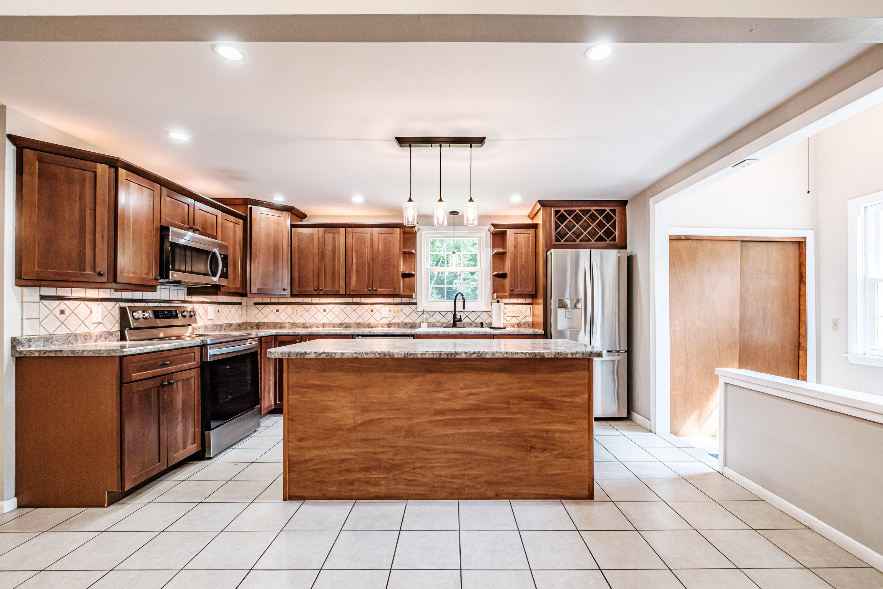 262 Holmes Road Scarborough, ME 04074 - Photo 8 of 61 20260701gp-62019