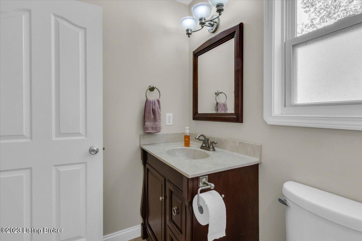 512 Burns Road Vine Grove, KY 40175 - Photo 20 of 32 32-IMG_1175