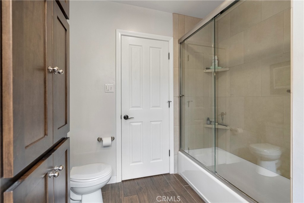 5407 Telefair Way Riverside, CA 92506 - Photo 20 of 35 a bathroom with a shower and a toilet