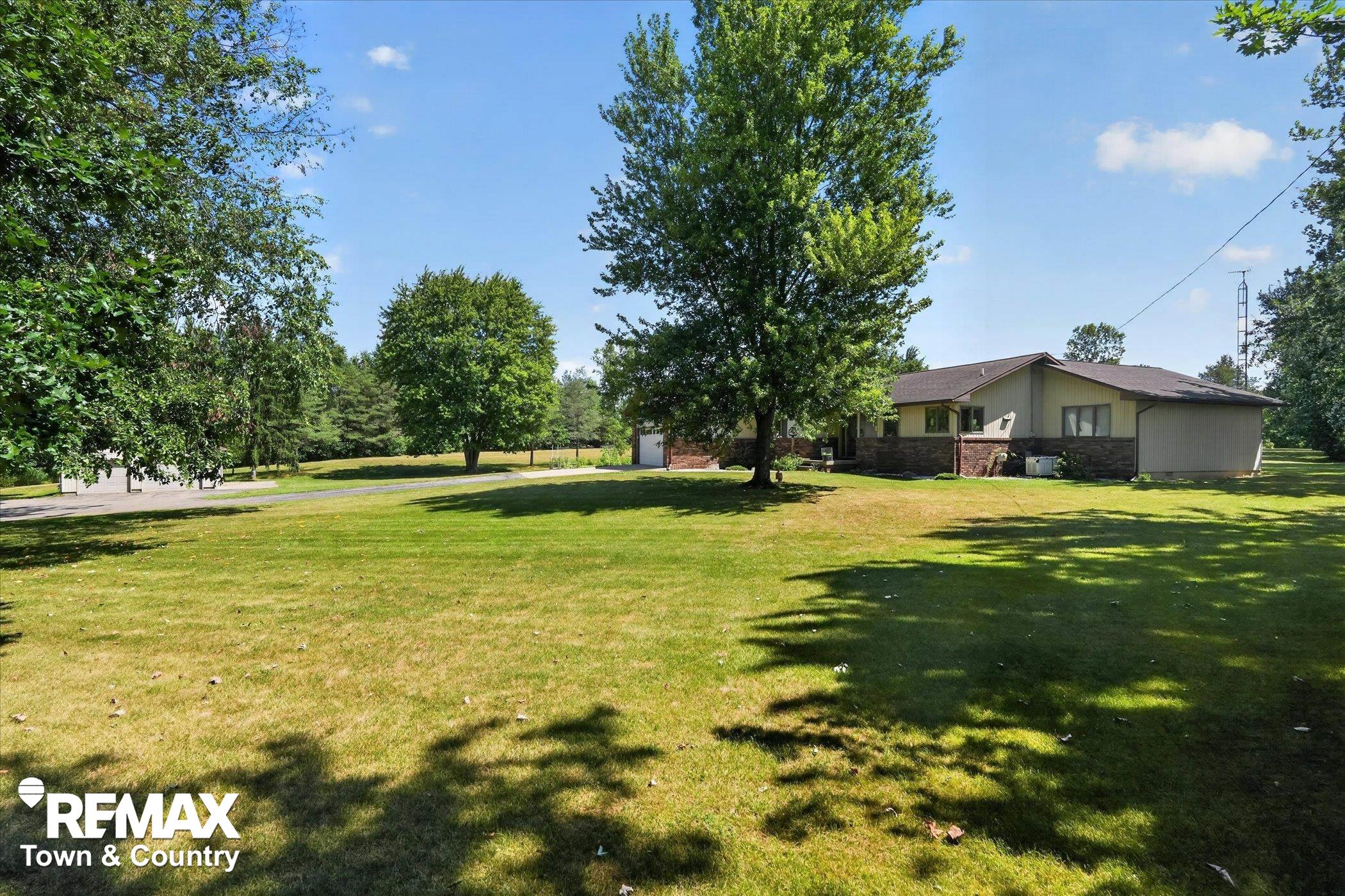1070 North Morrish Road Flint, MI 48532 - Photo 4 of 76 Gallery Image 4