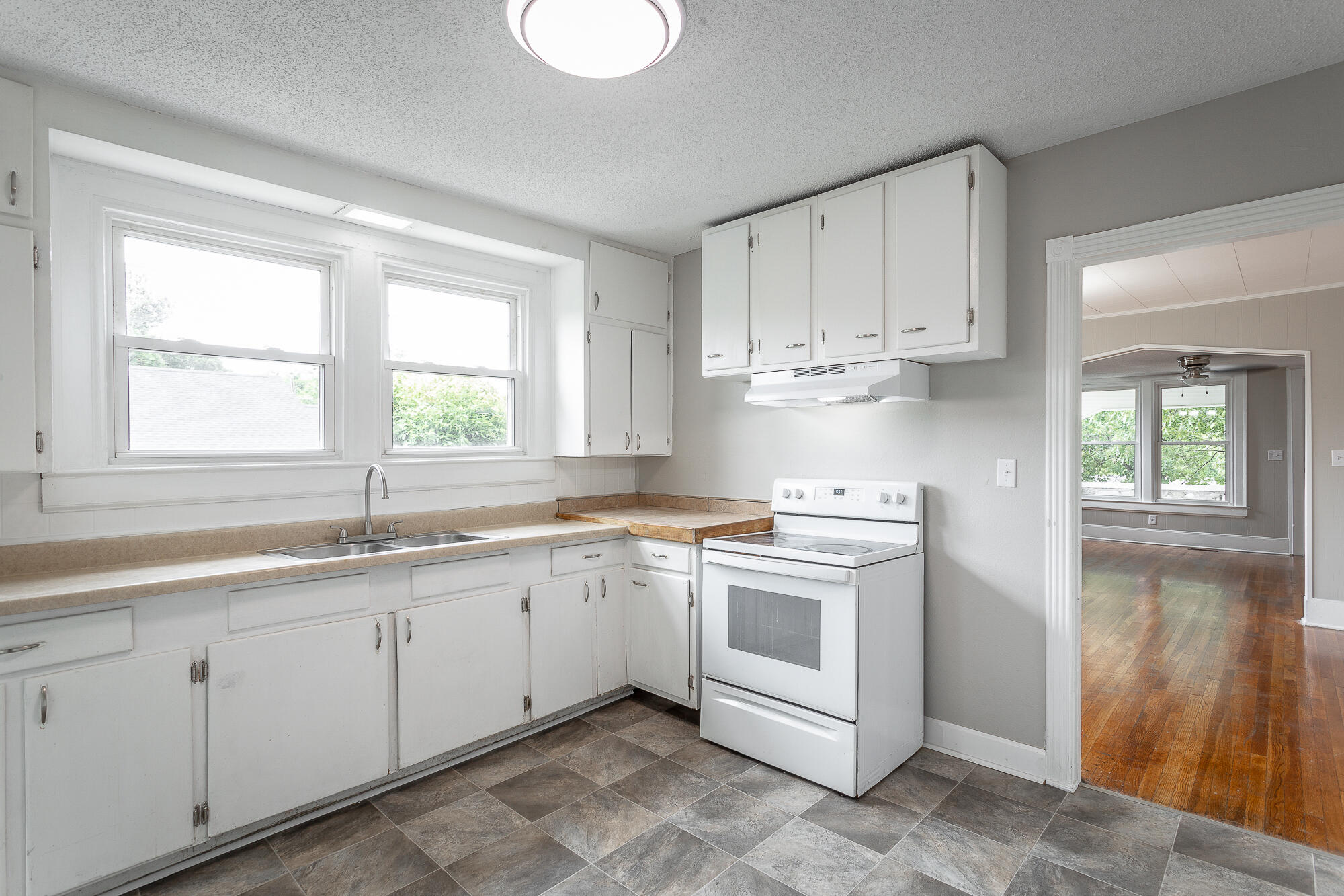 706 Gillespie Road Chattanooga, TN 37411 - Photo 16 of 39 706 Gillespie Road HD-13