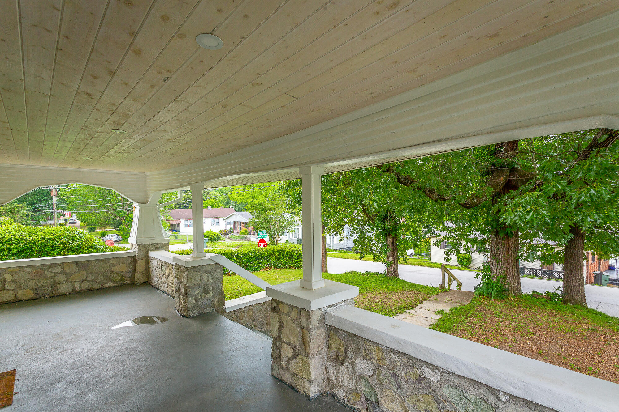 706 Gillespie Road Chattanooga, TN 37411 - Photo 3 of 39 706 Gillespie Road HD-39