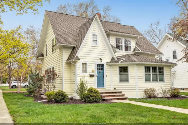 $339,900 | 801 Lawton Place, De Pere, WI 54115