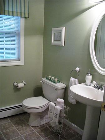 249 Williams Road Fitchburg, MA 01420 - Photo 14 of 22 Gallery Image 14