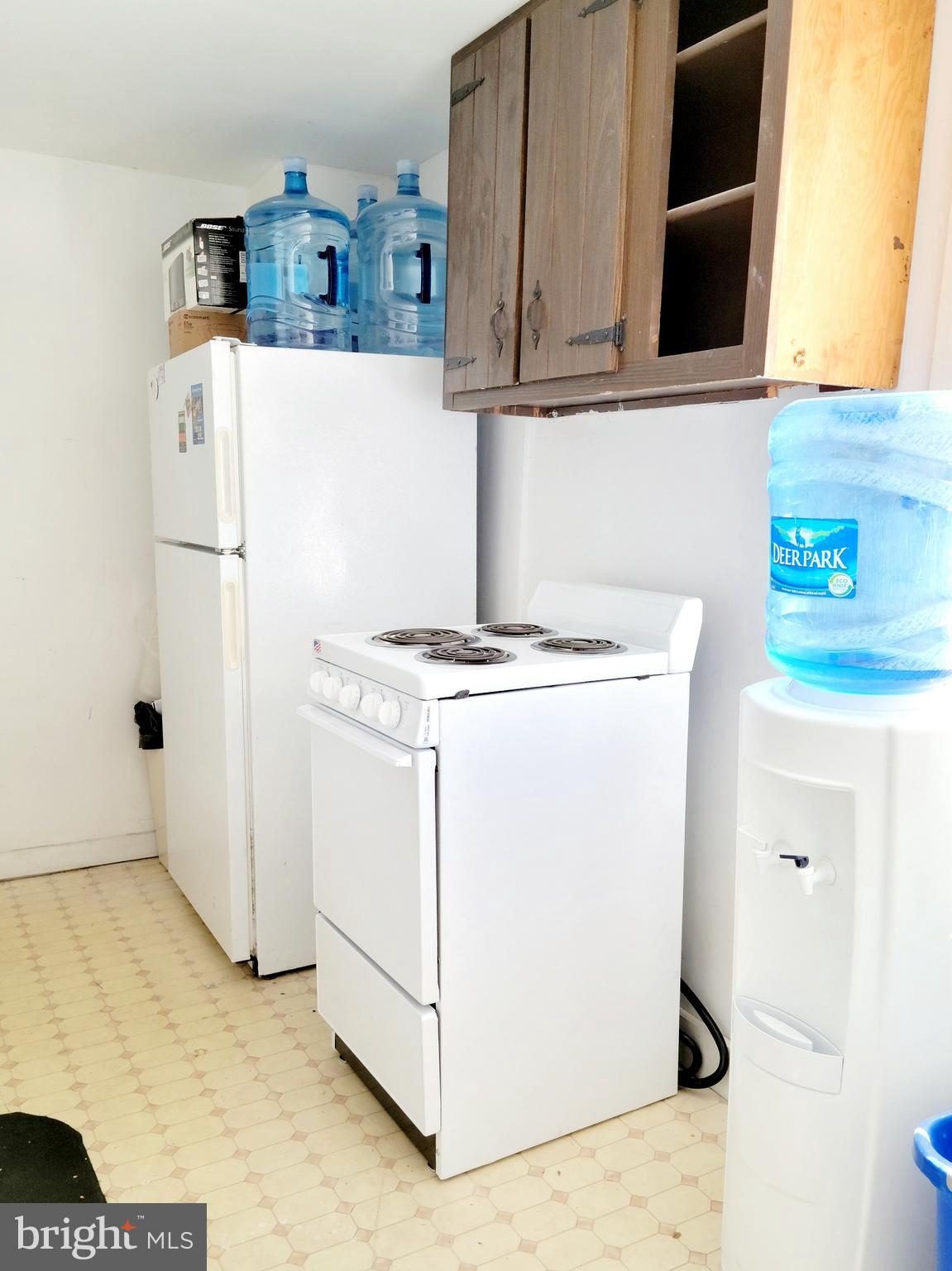 902 Laurel Road Lindenwold, NJ 08021 - Photo 7 of 22 a utility room with dryer and washer