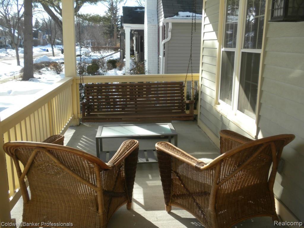 1295 Villa Road Birmingham, MI 48009 - Photo 5 of 34 DSCN5793.jpg