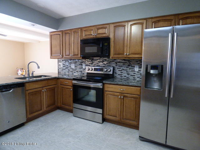 3301 Chenoweth Run Road Louisville, KY 40299 - Photo 3 of 29 P1000795