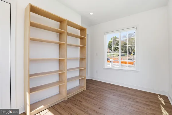 $3,500 | 618 Wayne Avenue, Silver Spring, MD 20910