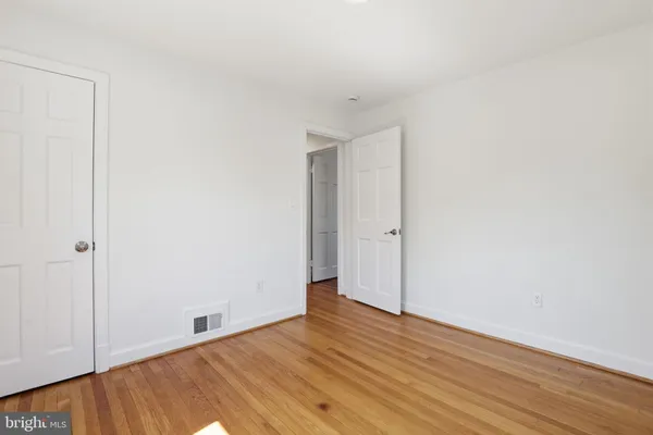 $3,500 | 618 Wayne Avenue, Silver Spring, MD 20910