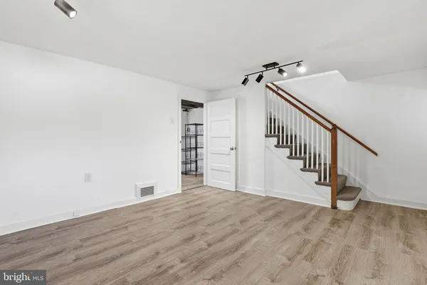$3,500 | 618 Wayne Avenue, Silver Spring, MD 20910