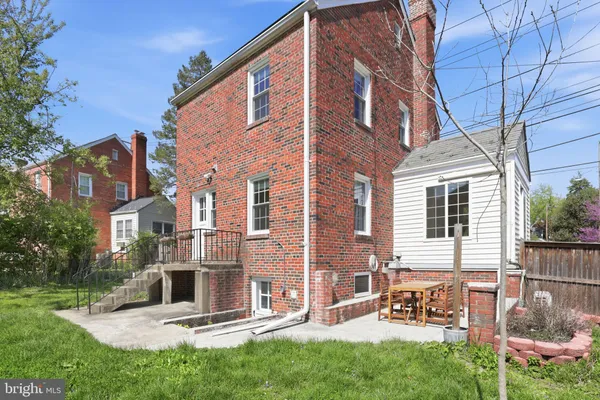 $3,500 | 618 Wayne Avenue, Silver Spring, MD 20910