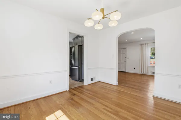 $3,500 | 618 Wayne Avenue, Silver Spring, MD 20910