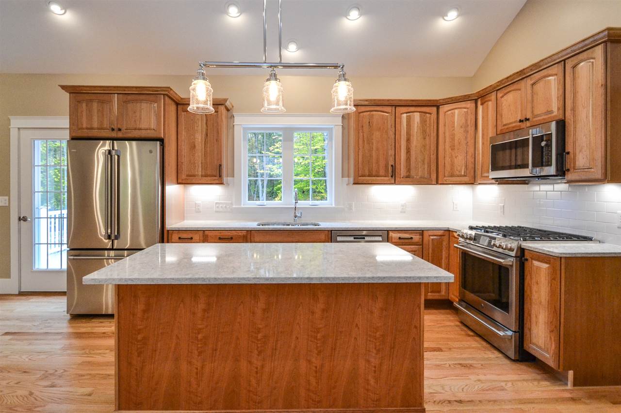 11 Breslin Farm Road, Unit 11 Stratham, NH 03885 - Photo 8 of 40