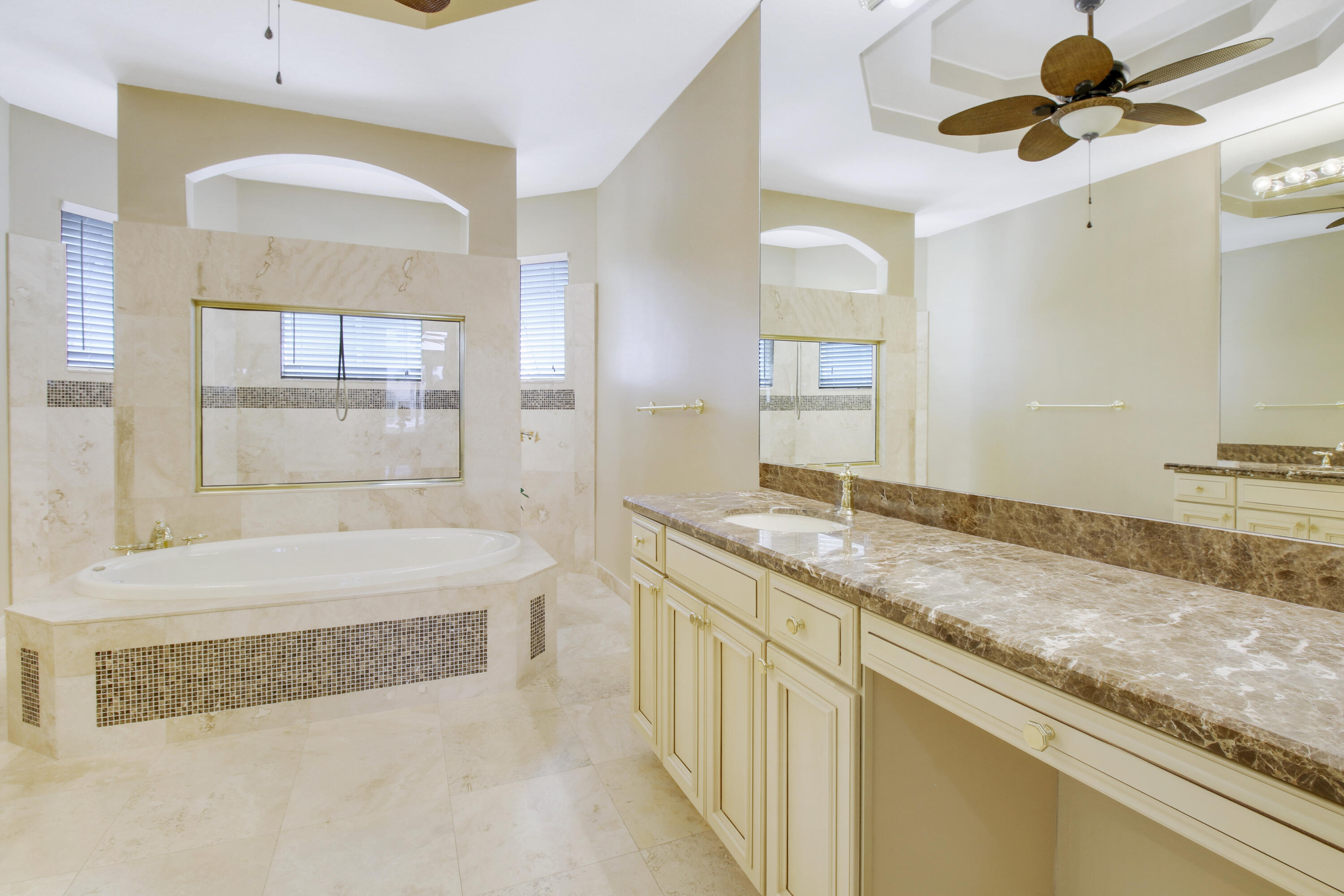 660 Southwest Yacht Basin Way Stuart, FL 34997 - Photo 19 of 42 Primary Bathroom